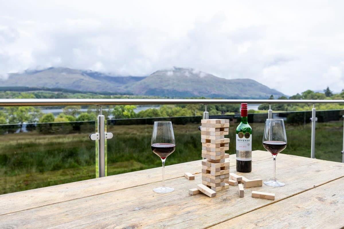New Build Lodge With Stunning Views Of Loch Awe Hayfield  Esterno foto