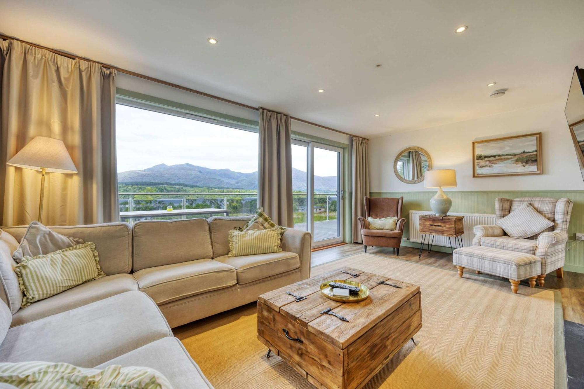 New Build Lodge With Stunning Views Of Loch Awe Hayfield  Esterno foto